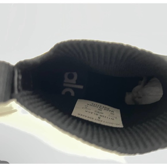 Alo Velocity Knit Sneaker in Black and White Women Size 8 - Picture 7 of 7